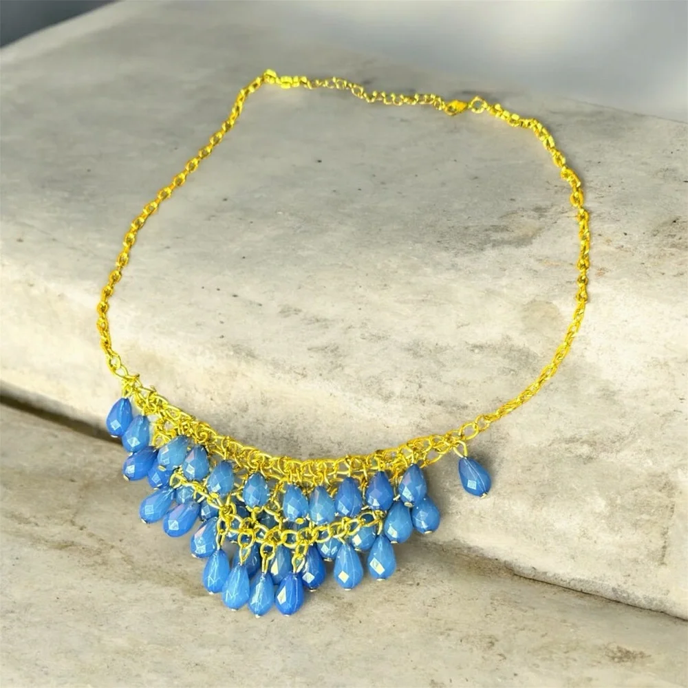 Elegant Gold and Blue Necklace - Picture 2 of 2